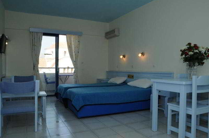 Regina Studios & Hotel Karpathos Town  Exterior photo